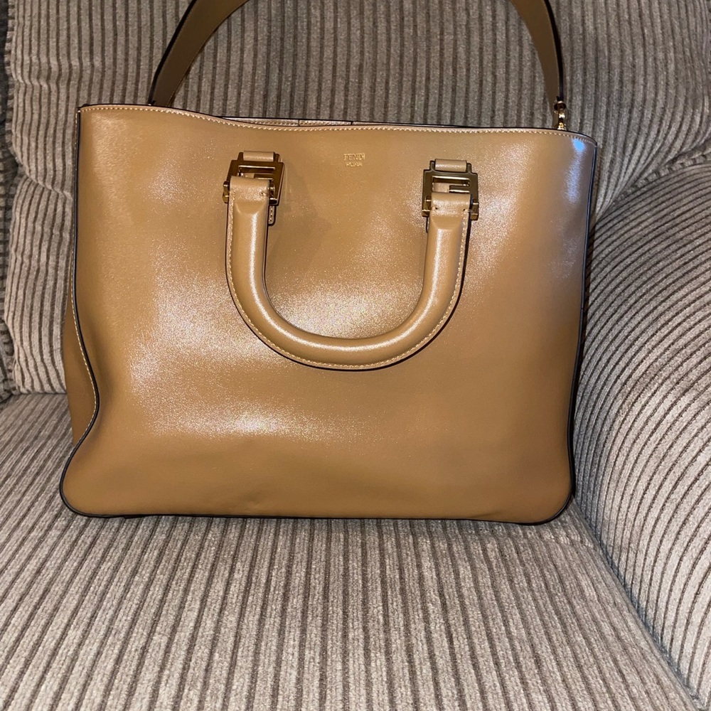 Authentic FENDI Vitello Glacier Medium FF Tote in Nocciola🤩 EXCELLENT CONDITION